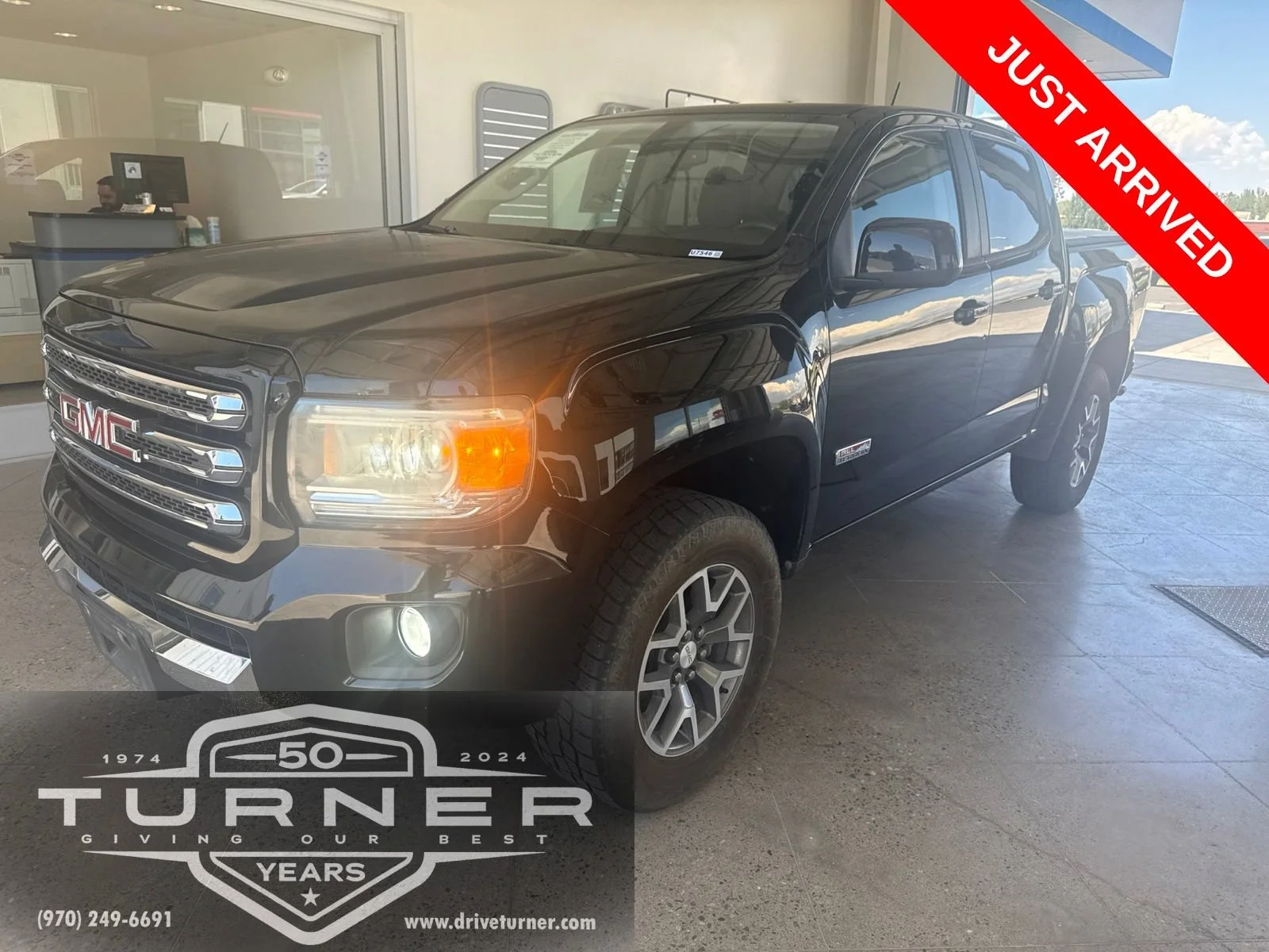 Used 2015 ONYX BLACK GMC 4WD SLE image 2