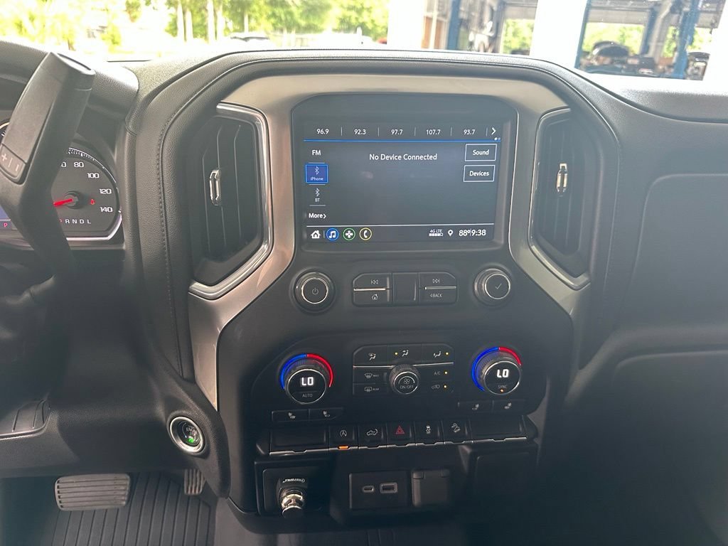 Used 2020 SILVER ICE METALLIC Chevrolet RST image 24