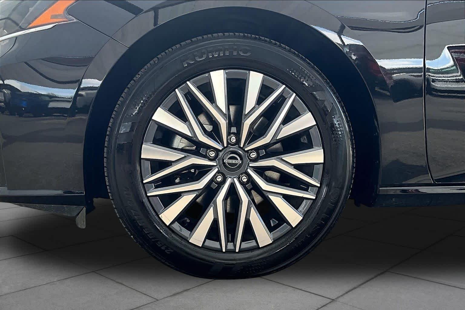 Certified Used 2025 Super Black Nissan SV image 11