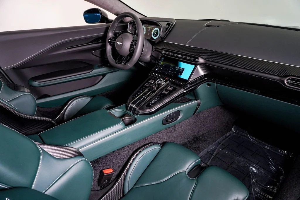 Used 2025 Q Chiltern Green Aston Martin Coupe image 17