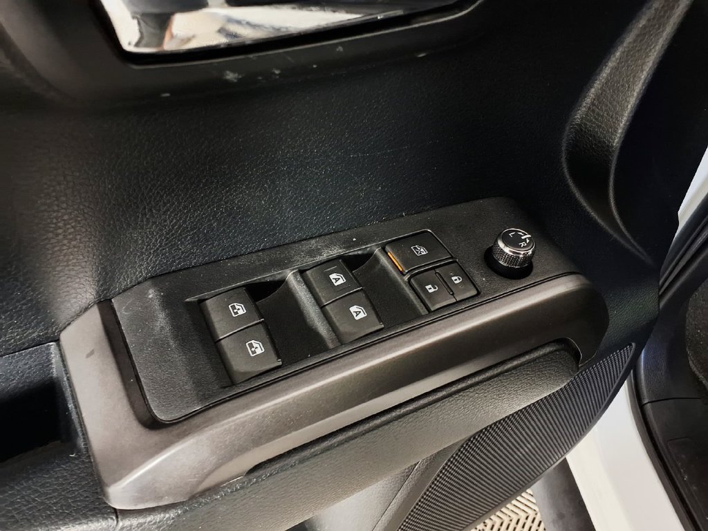 Used 2017 Super White Toyota SR5 image 15
