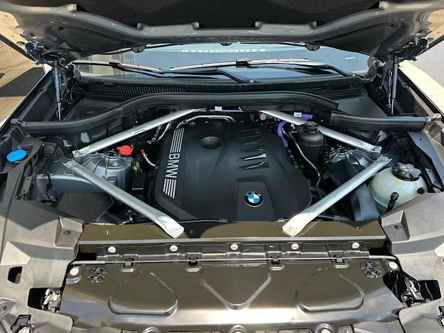 Certified Used 2025 Skyscraper Grey Metallic BMW xDrive40i image 12