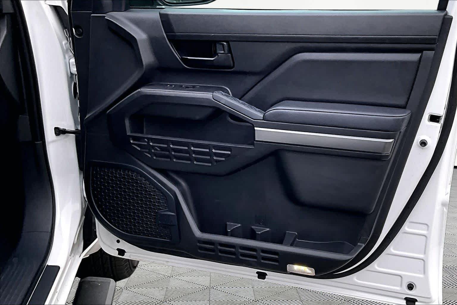 Used 2024 Ice Cap Toyota SR5 image 23
