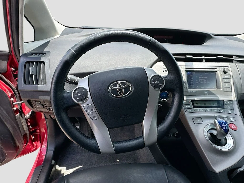 Used 2014 Red Toyota Five image 11