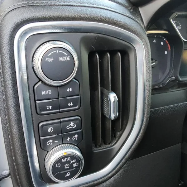 Used 2021 Silver GMC SLT Pickup 4D 5 3/4 ft image 25