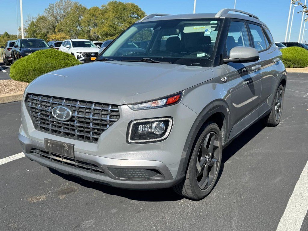 Used 2021 Gray Hyundai SEL image 3