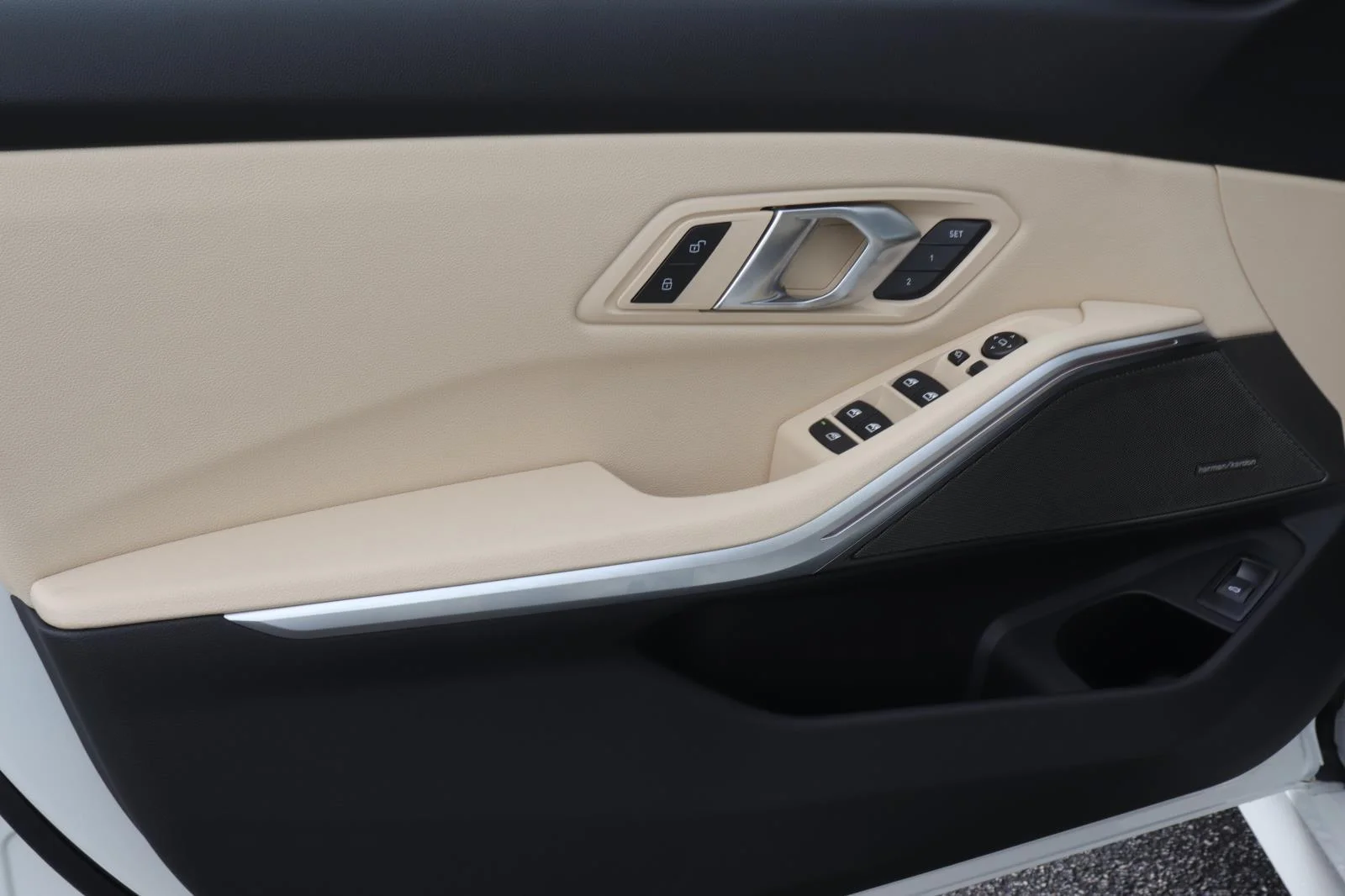 New 2026 Alpine White BMW 330i image 9