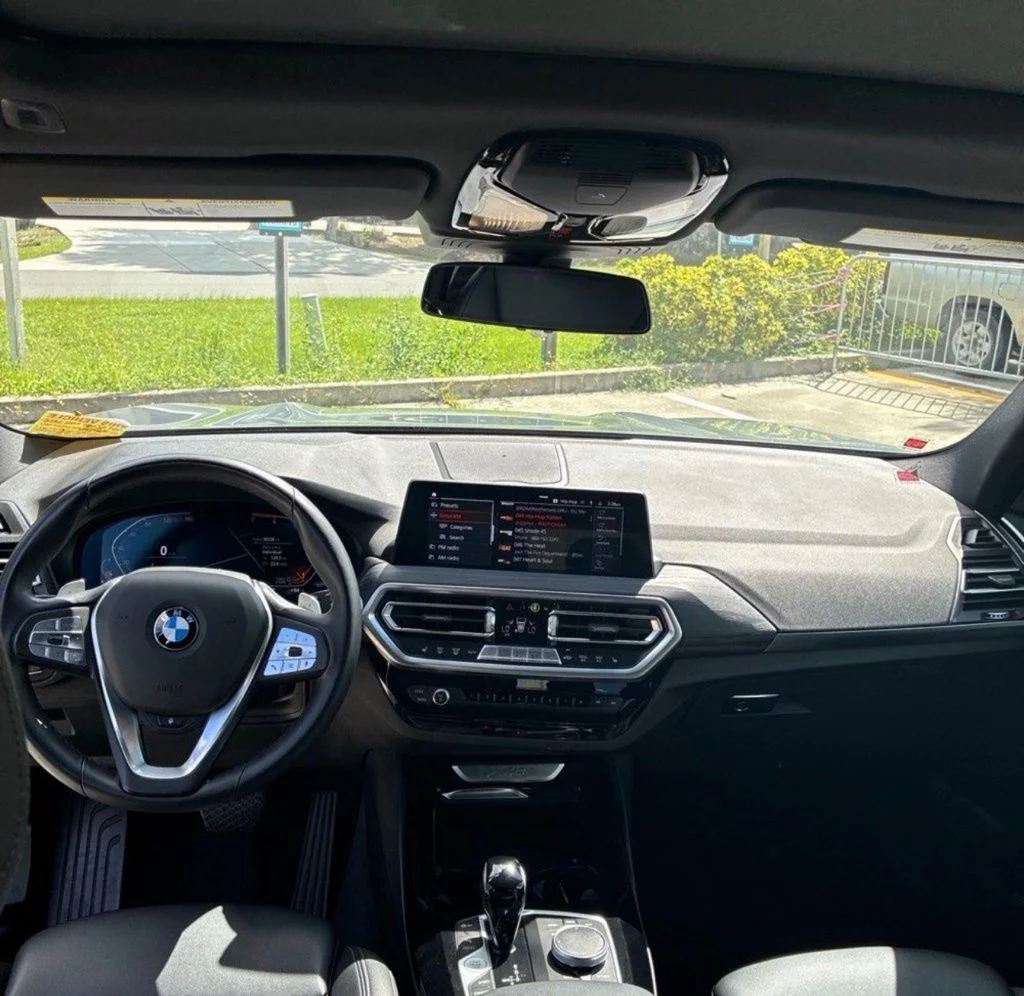 Used 2024 Gray BMW sDrive30i image 13