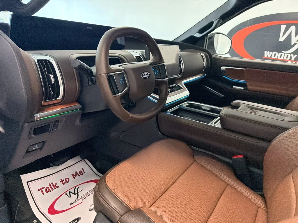 New 2027 Star White Metallic Tri-Coat Ford MAX King Ranch® image 14