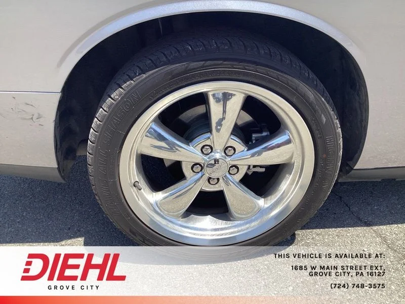 Used 2011 Gray Dodge R/T image 9