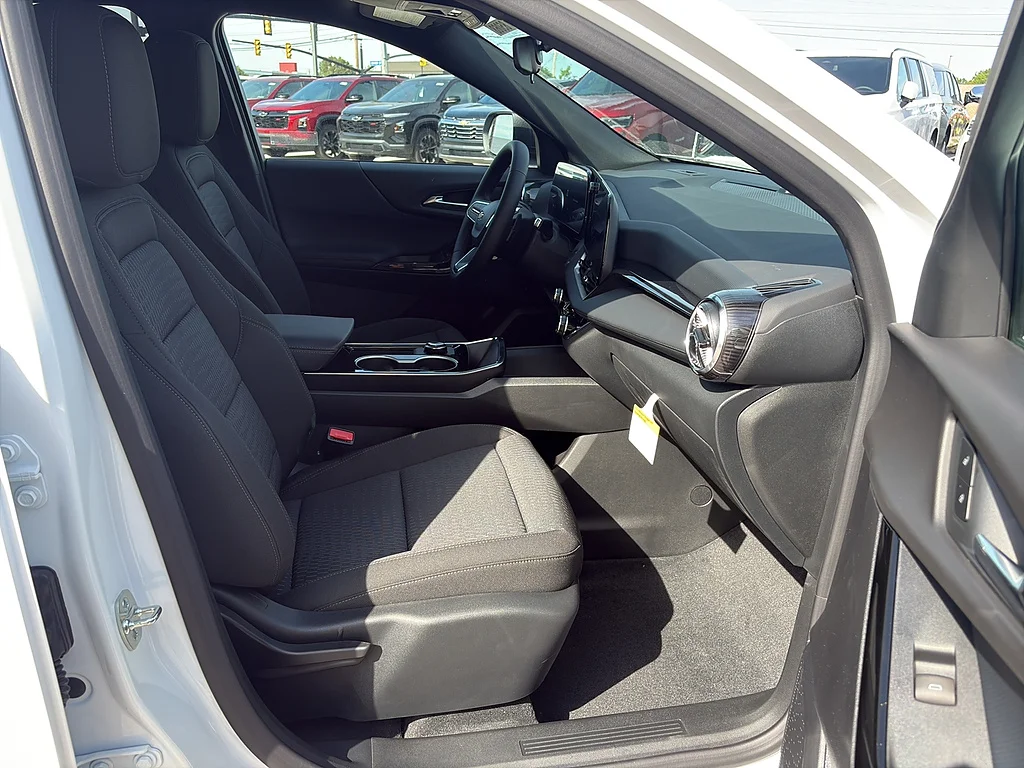 2026 Chevrolet Equinox LT - Photo 12