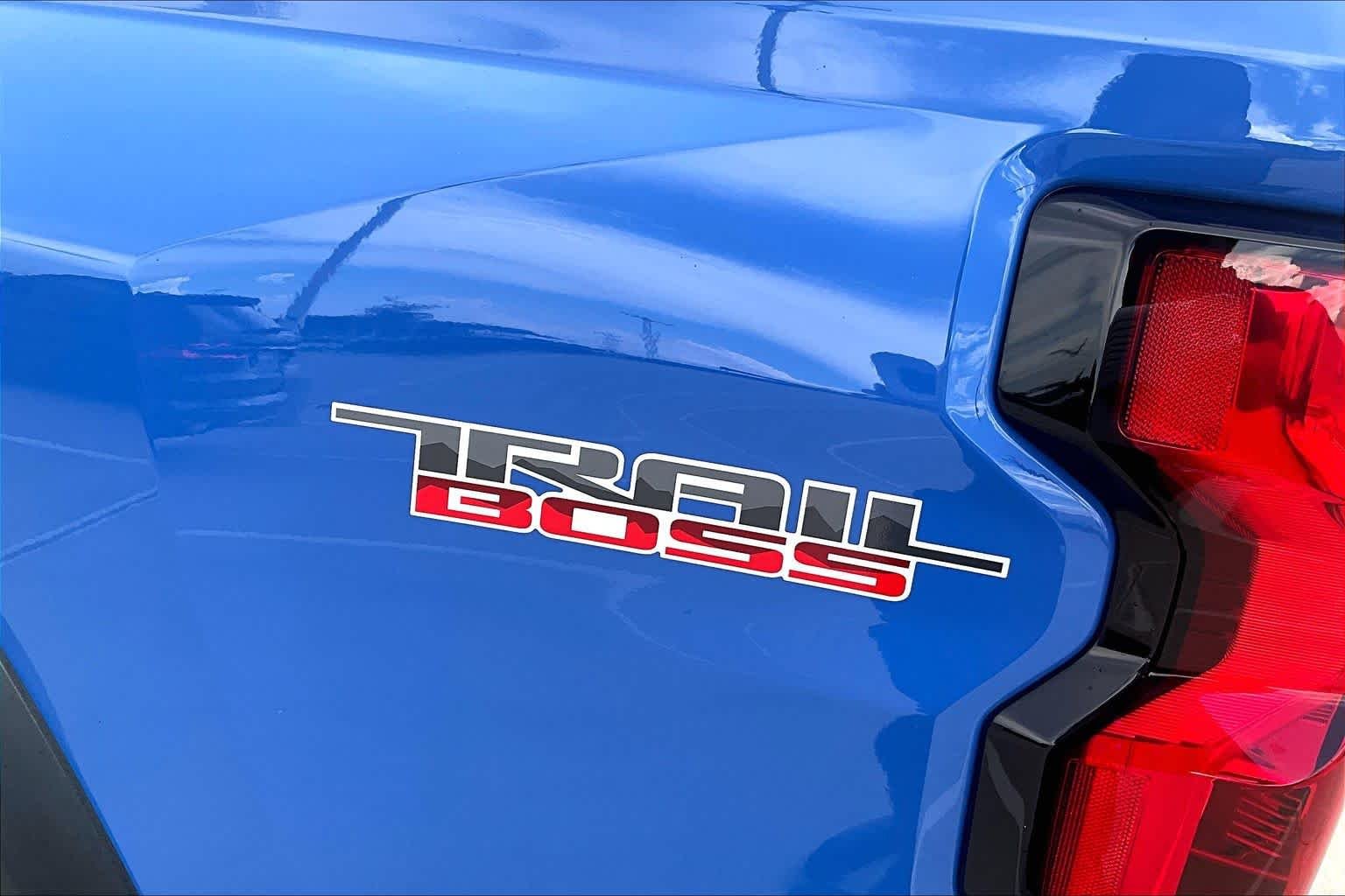 Used 2025 Reef Blue Metallic Chevrolet 4WD Trail Boss image 9