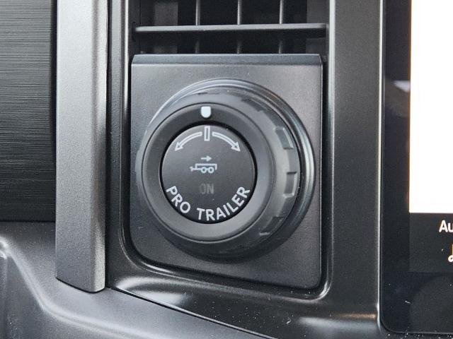 New 2026 Carbonized Gray Metallic Ford XLT image 79