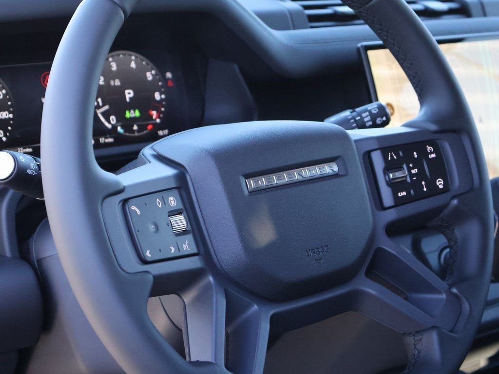 New 2026 Fuji White Land Rover S image 18