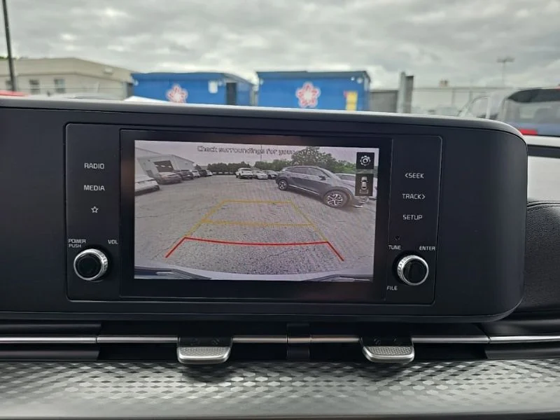 Used 2022 Silver Kia LXS image 16