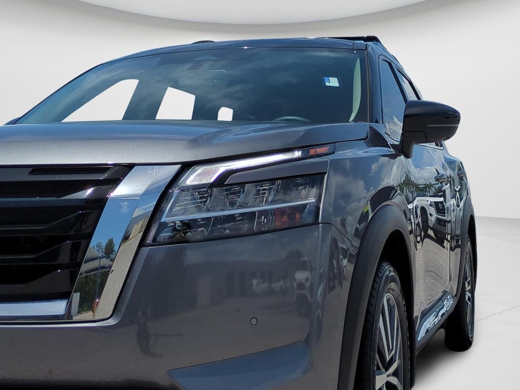 Certified Used 2022 Gray Nissan Platinum image 26