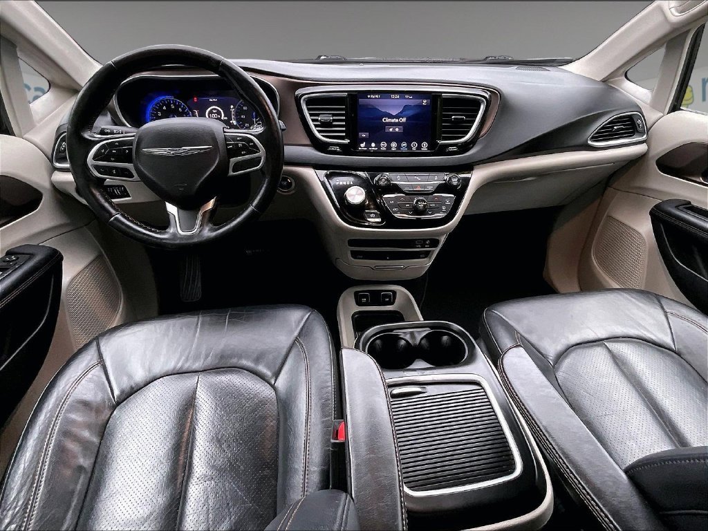 Used 2019 Black Chrysler Touring L Plus image 22