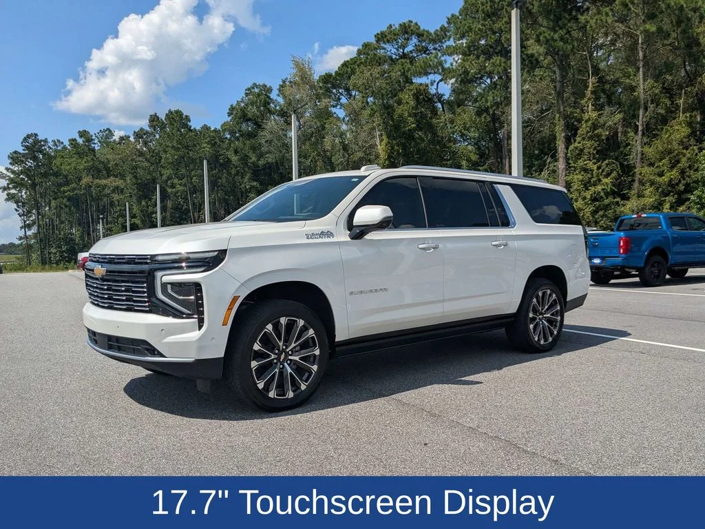 Used 2025 Iridescent Pearl Tricoat Chevrolet High Country image 9