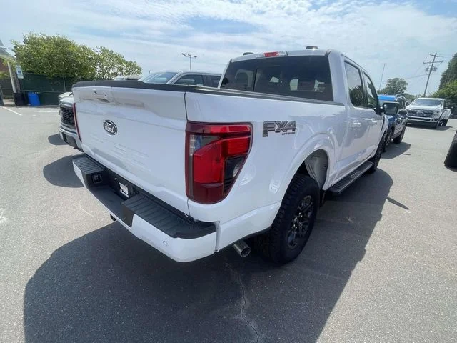 New 2026 Oxford White Ford XLT image 6