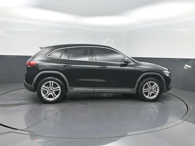 Used 2021 Black Mercedes-Benz GLA 250 image 30