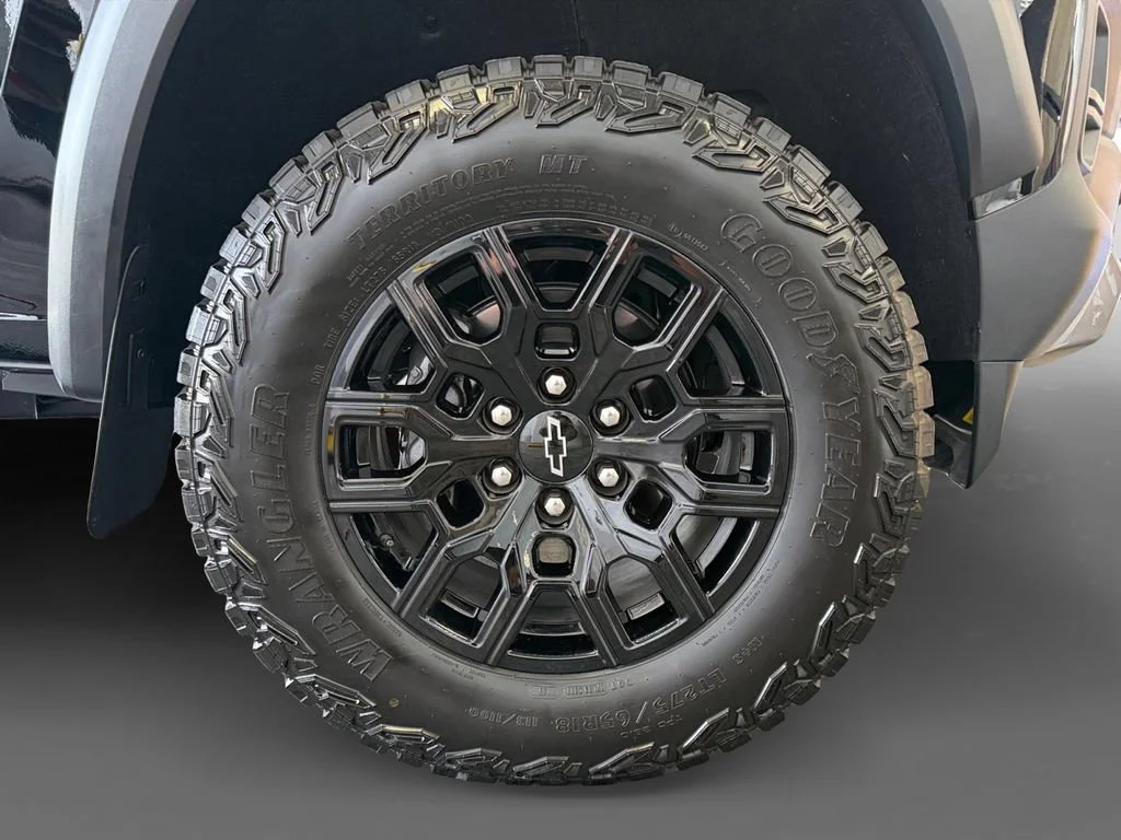 Used 2026 Black Chevrolet Trail Boss image 8