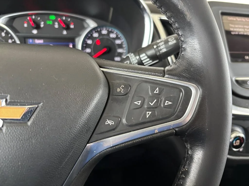Used 2022 Mosaic Black Metallic Chevrolet LT image 32
