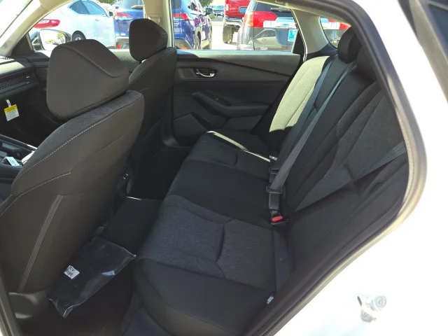 New 2026 Platinum White Pearl Honda SE image 8