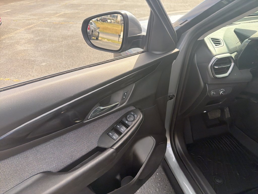 Used 2025 Gray Chevrolet LT image 11