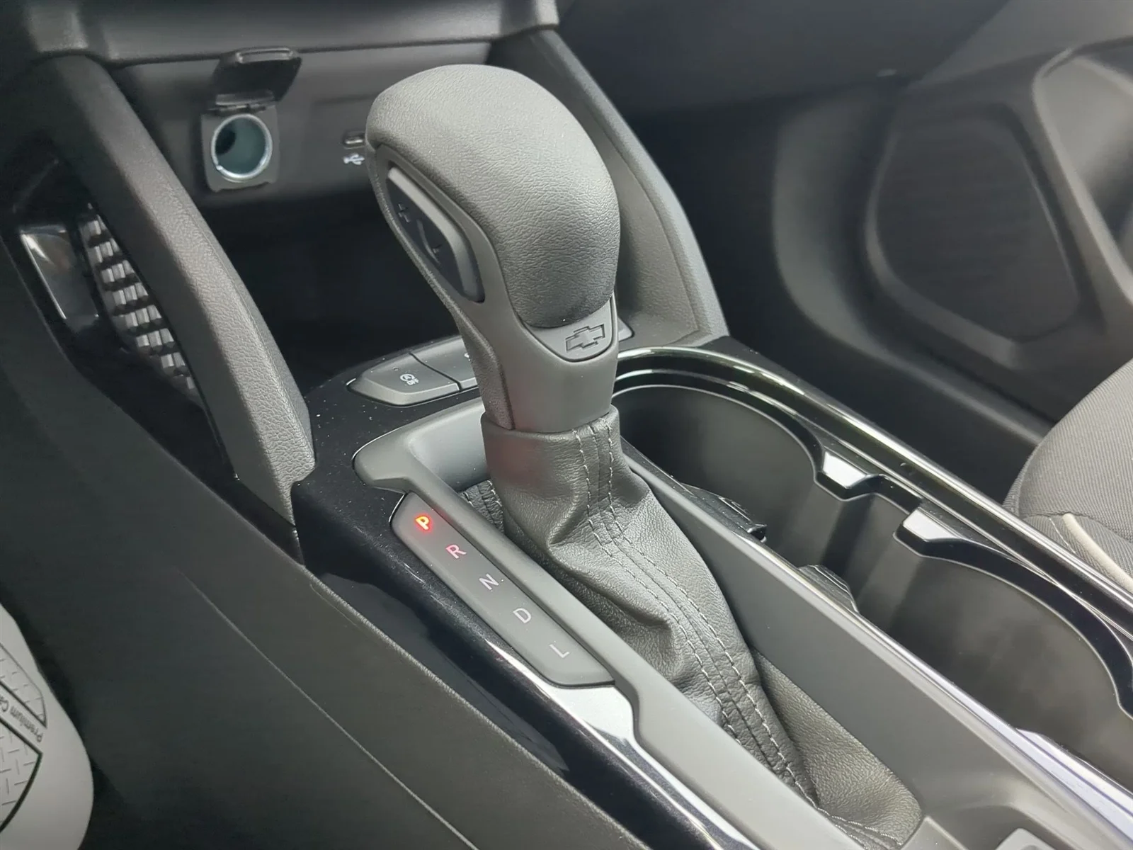New 2026 Mosaic Black Metallic Chevrolet LT image 39