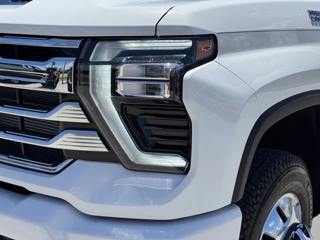 2025 Chevrolet Silverado 3500 HD High Country - Photo 13