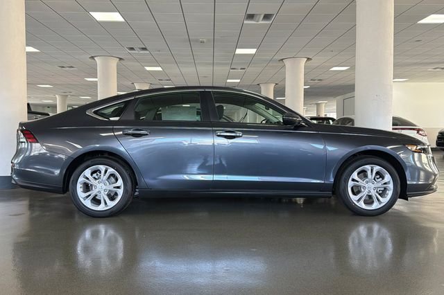 New 2026 Meteorite Gray Metallic Honda LX image 3