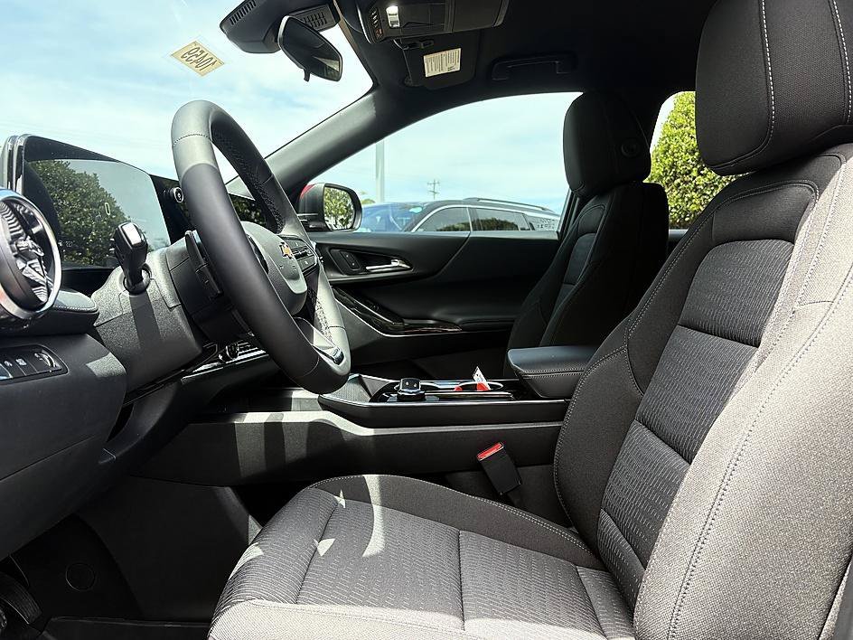 2026 Chevrolet Equinox LT - Photo 9