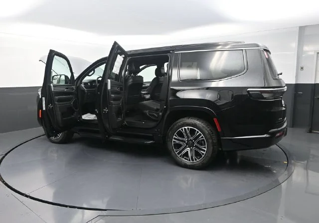 New 2026 High Gloss Black Exterior Paint Jeep  image 38