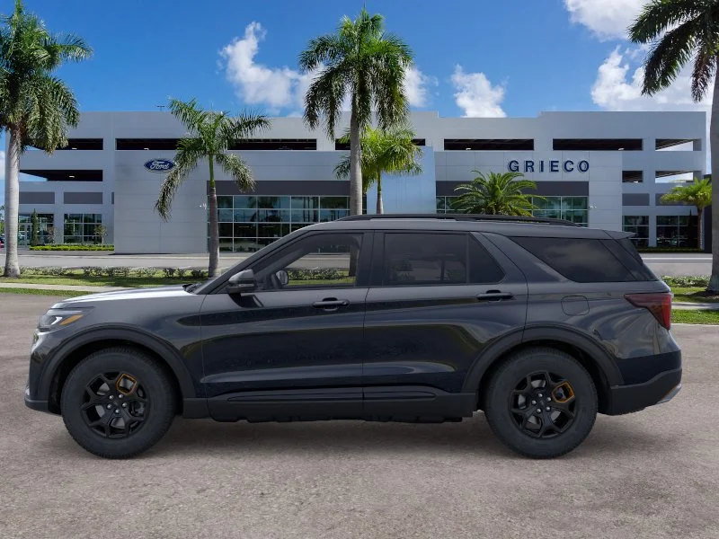 New 2026 Agate Black Metallic Ford Tremor® image 25