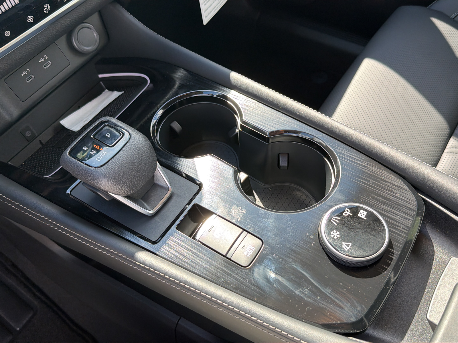 New 2026 Gray Nissan Platinum image 26