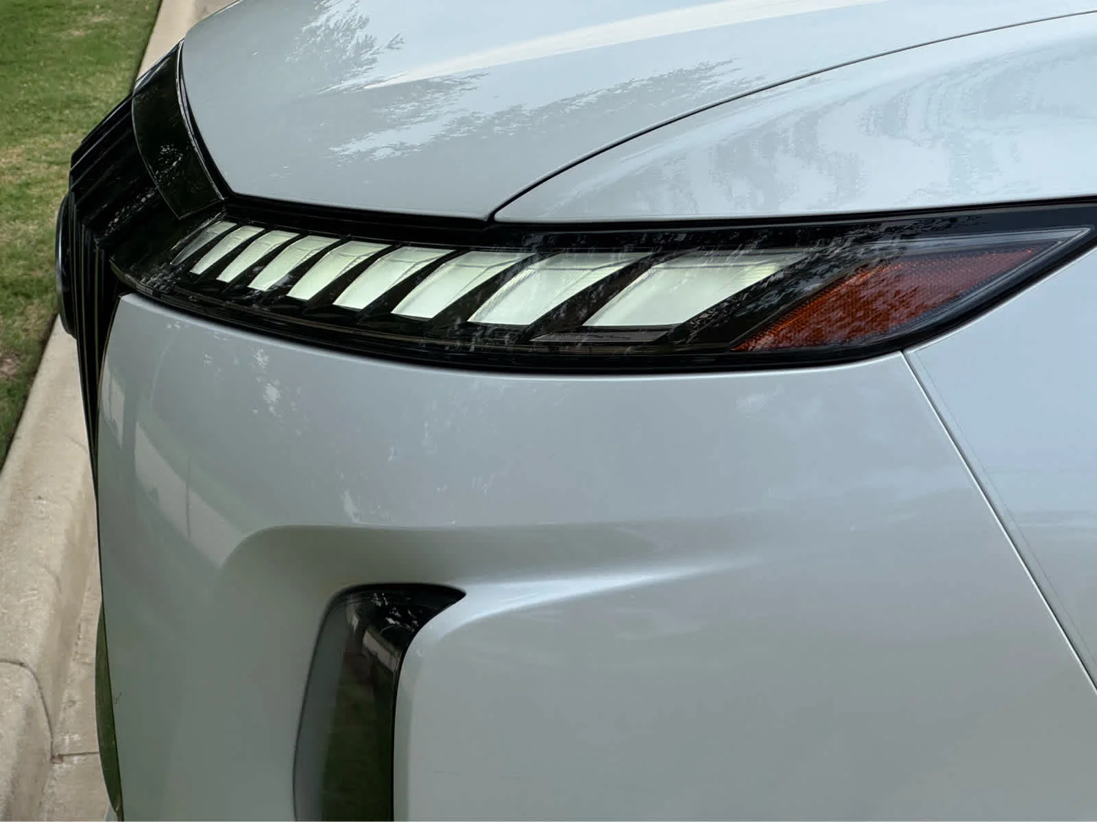 Certified Used 2026 Radiant White INFINITI SPORT image 9