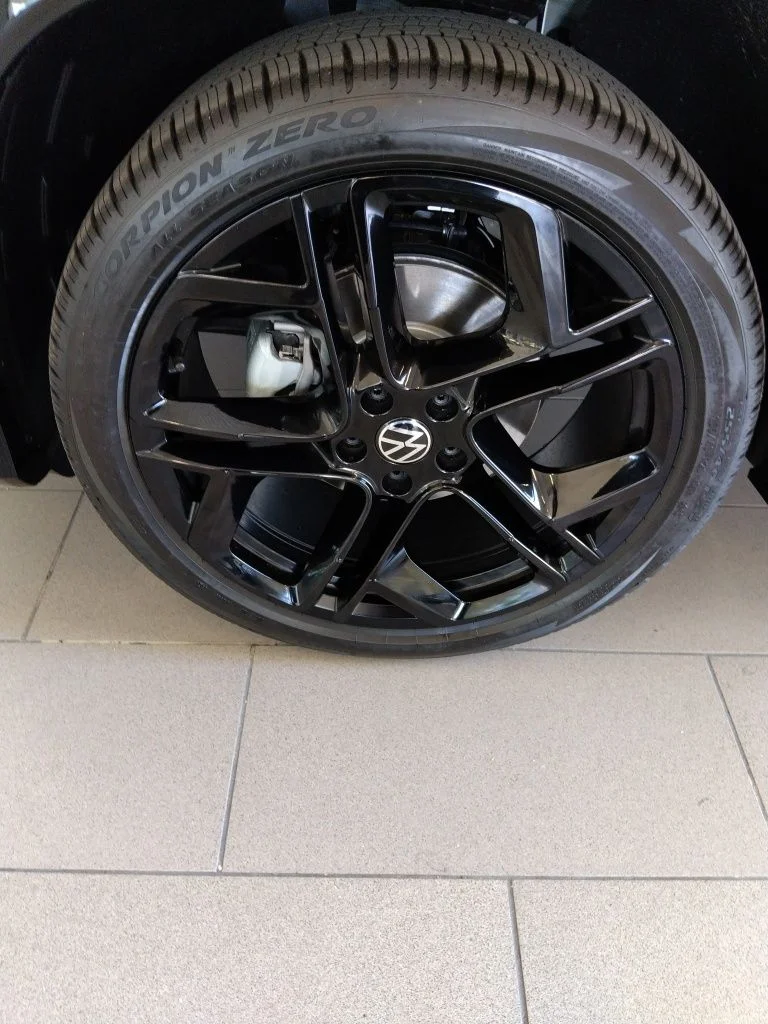 New 2026 Green Volkswagen 2.0T SE R-Line Black image 19