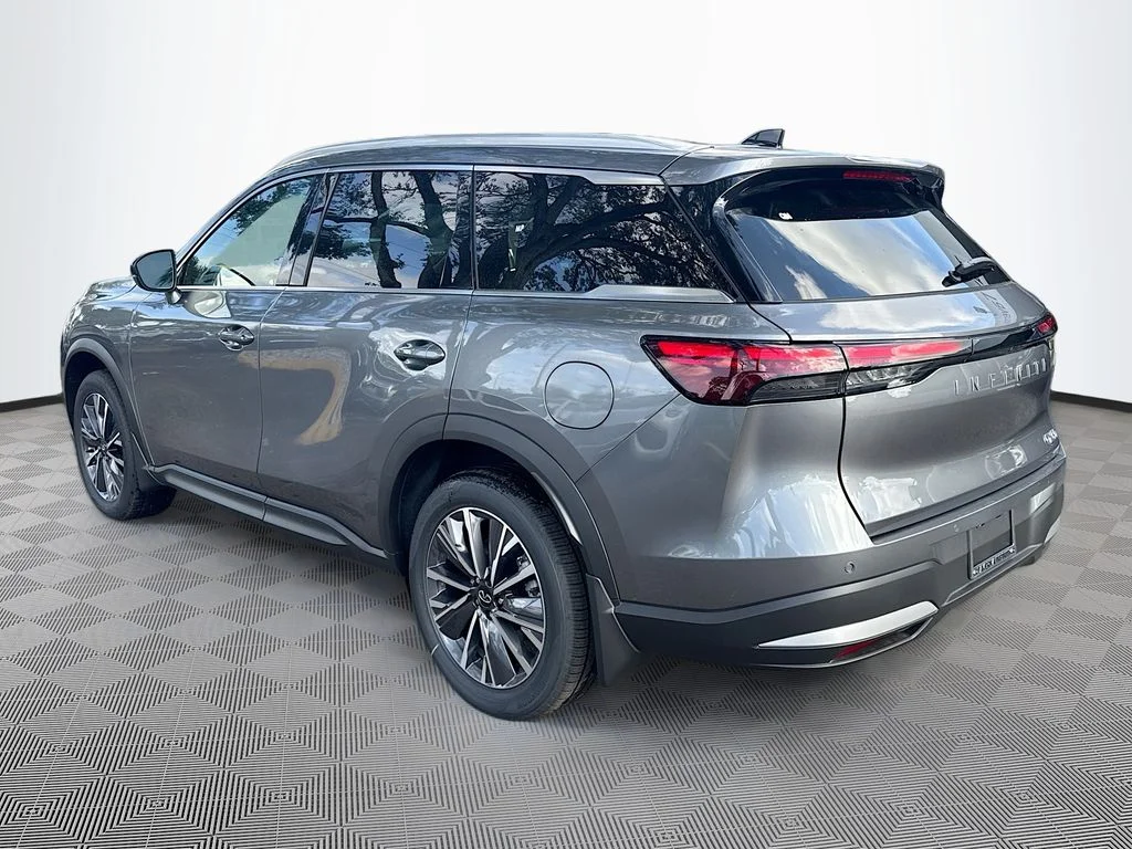 New 2027 GRAPHITE SHADOW INFINITI Luxe FWD image 7