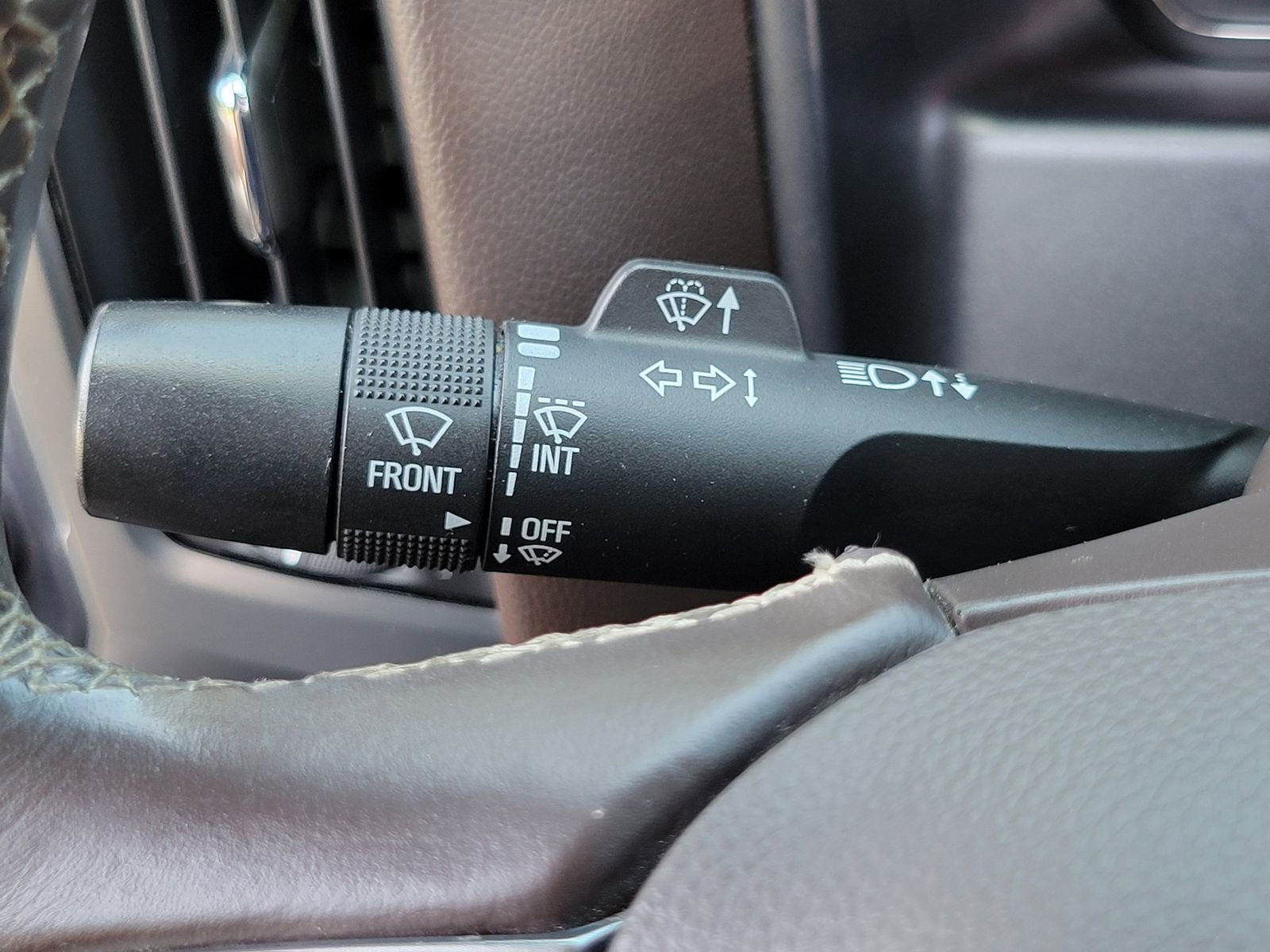 Used 2014 Red Chevrolet LT image 17
