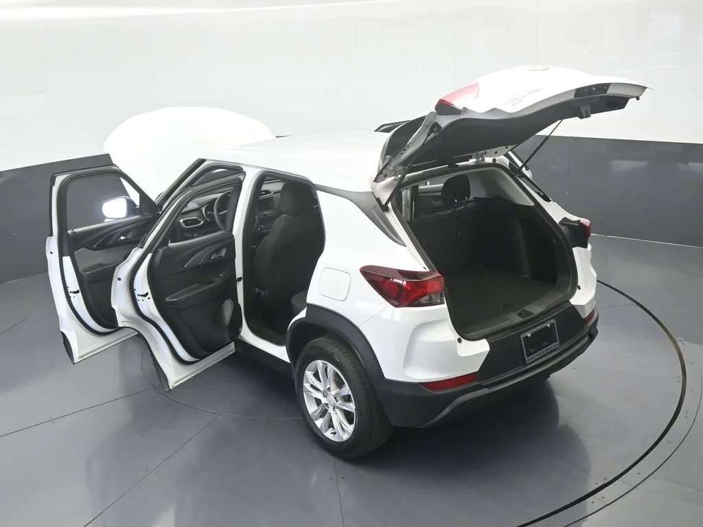 Used 2023 Summit White Chevrolet LS image 60