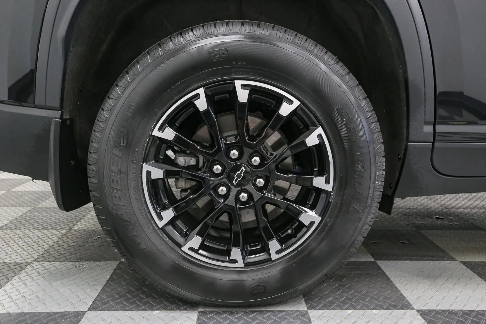 Used 2024 Mosaic Black Metallic Chevrolet AWD Z71 image 17