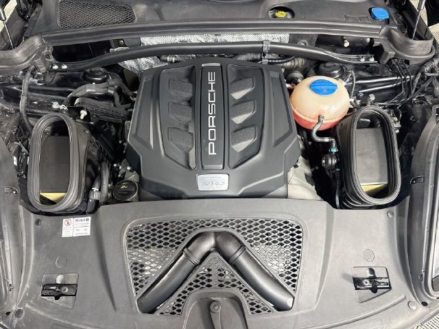 Used 2018 Black Porsche S image 33