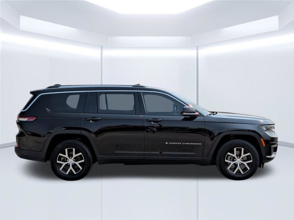 Used 2024 Black Jeep Limited image 8