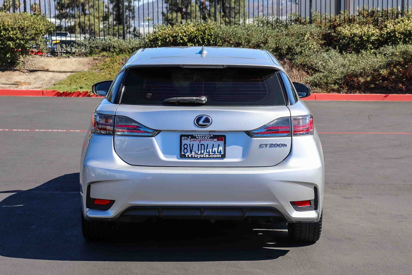 Used 2015 Silver Lexus 200h image 6