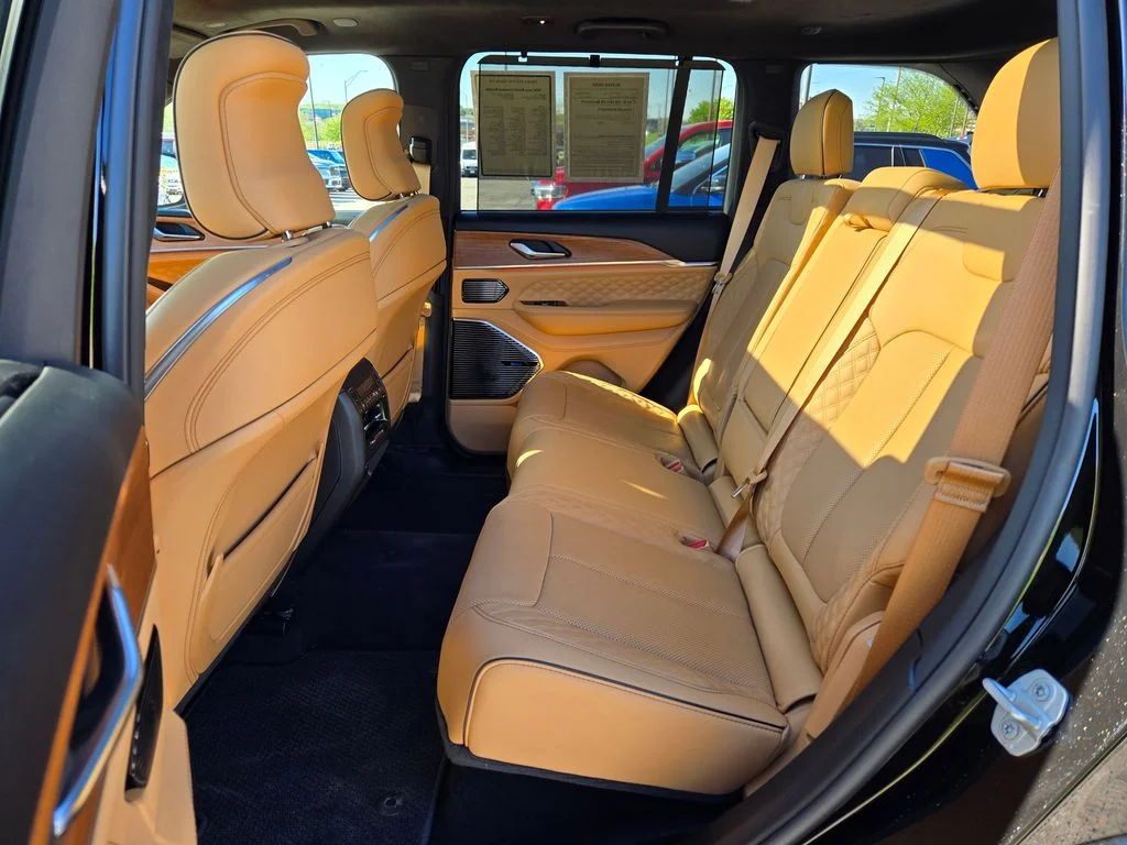 Used 2024 Black Jeep Summit image 31