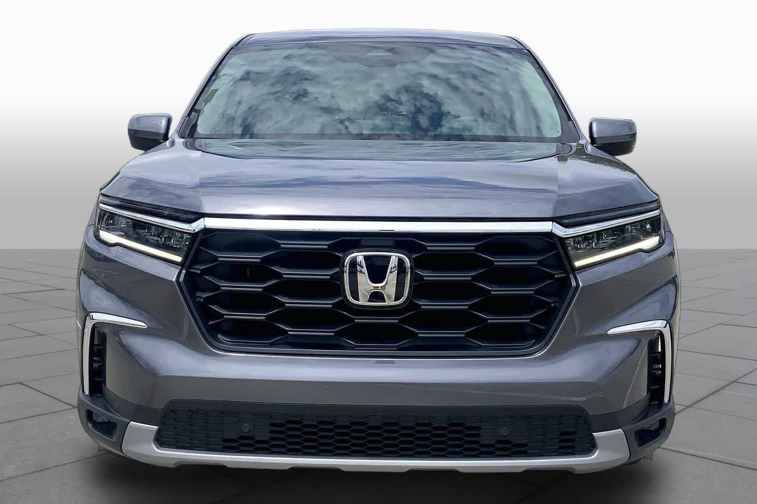 Used 2025 Modern Steel Metallic Honda EX-L image 4