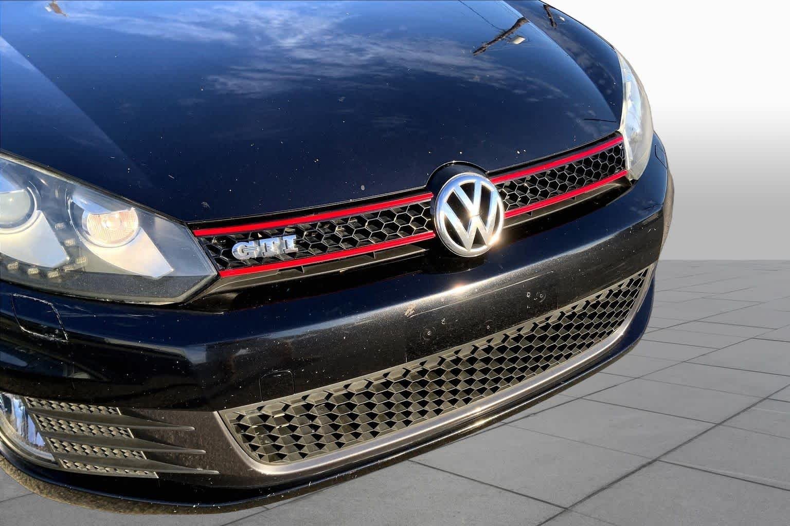Used 2013 Deep Black Pearl Metallic Volkswagen Drivers Edition image 25