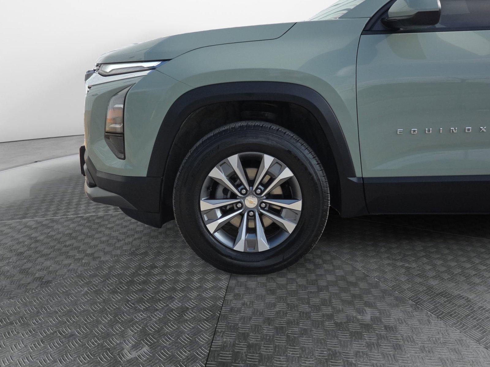 Used 2026 Green Chevrolet LT image 9