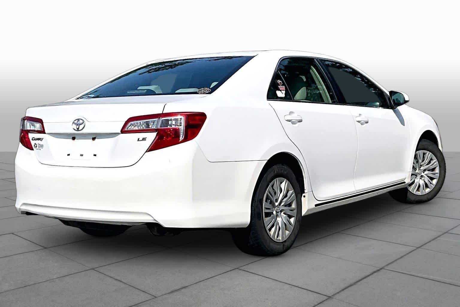 Used 2012 Super White Toyota LE image 11