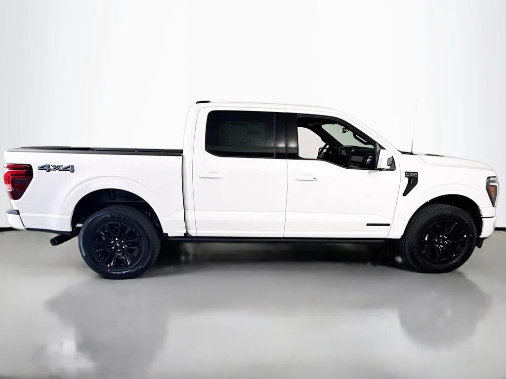 New 2026 Star White Metallic Tri-Coat Ford Platinum® image 8